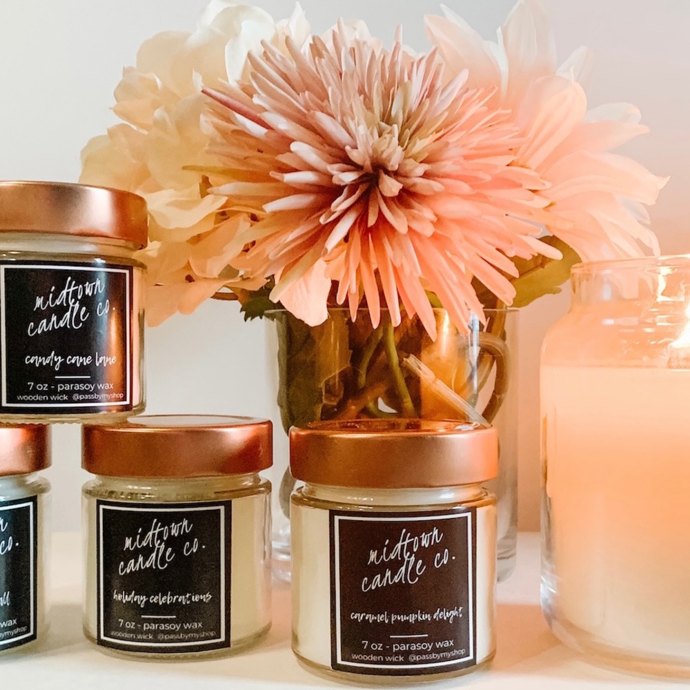 7oz, hand crafted,parasoy, wooden wick candles!